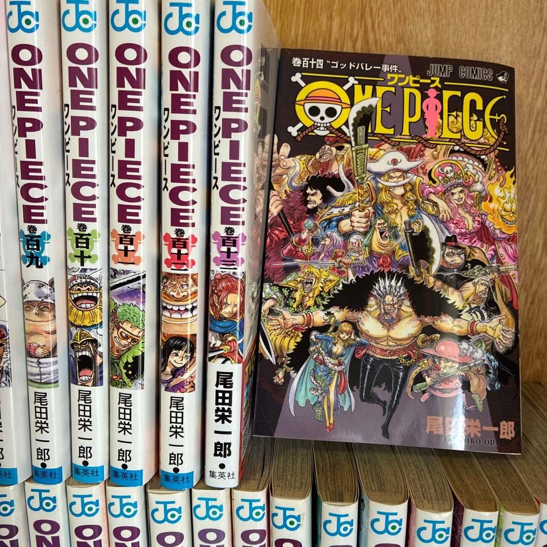 ONE PIECE 全巻セット １巻〜１１４巻＋関連本１０巻 （100巻以上初版
