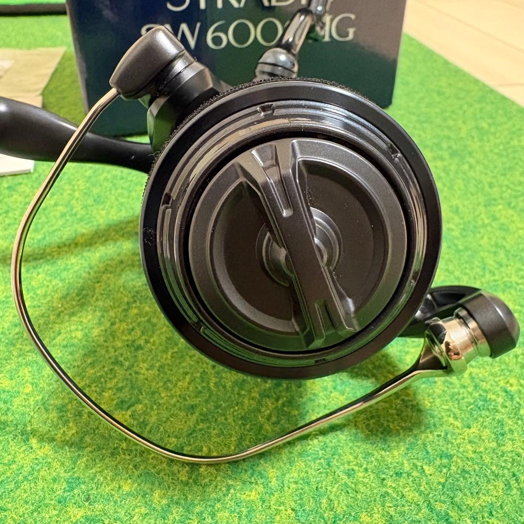 使用2回の美品　シマノ20STRADIC ストラディックSW 6000HG