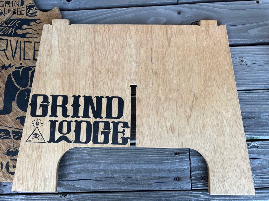 MomoGGGRIND LODGE ソーテーブル　全面刷り