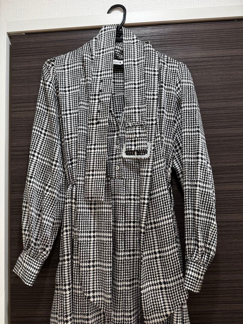 【極美品／希少】キャサリン妃着用★ZARA 千鳥 ボウタイプリーツ長袖ワンピース