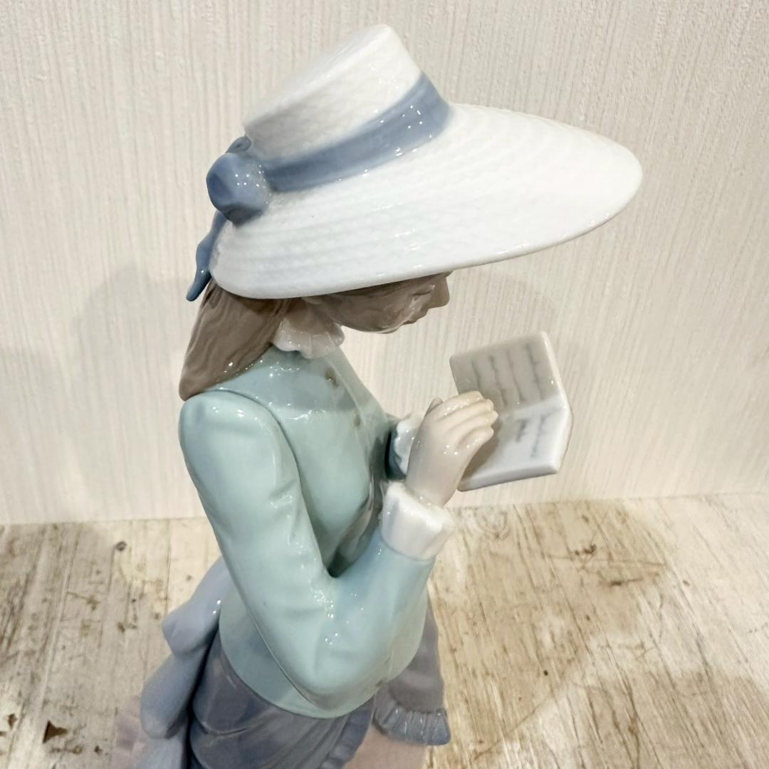 iΦ【廃盤品】希少 美品 LLADRO 読書する貴婦人