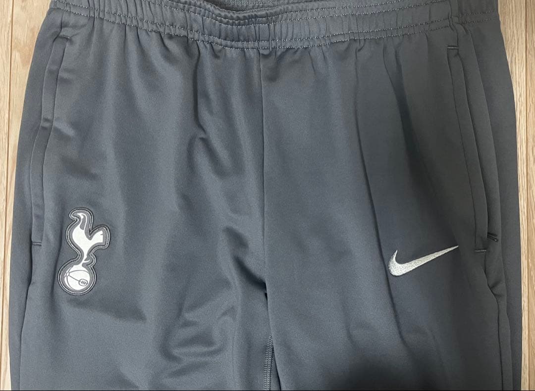 NIKE トッテナム　スパーズ　ドリルトップ、トラックパンツ　上下セット　新品