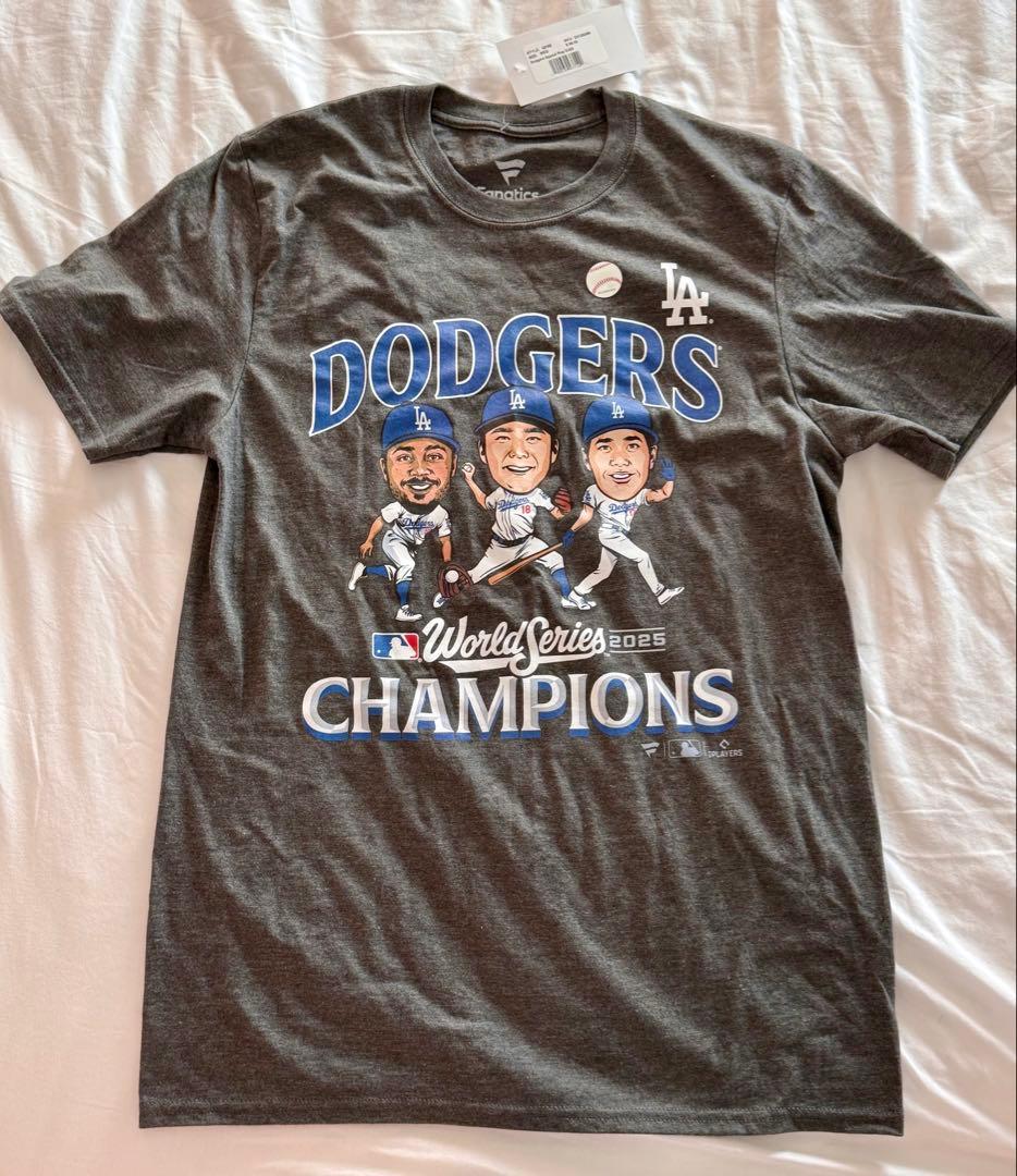 ドジャース大谷翔平、山本由伸、ムーキー・ベッツTシャツ ワールドチャンピオン M