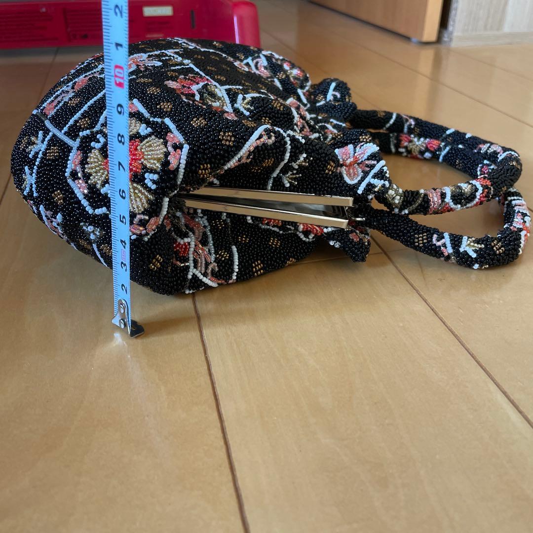 アンティーク　がま口　和装用ビーズバッグ 黒 花柄 花柄刺繍 ビーズハンドバッグ