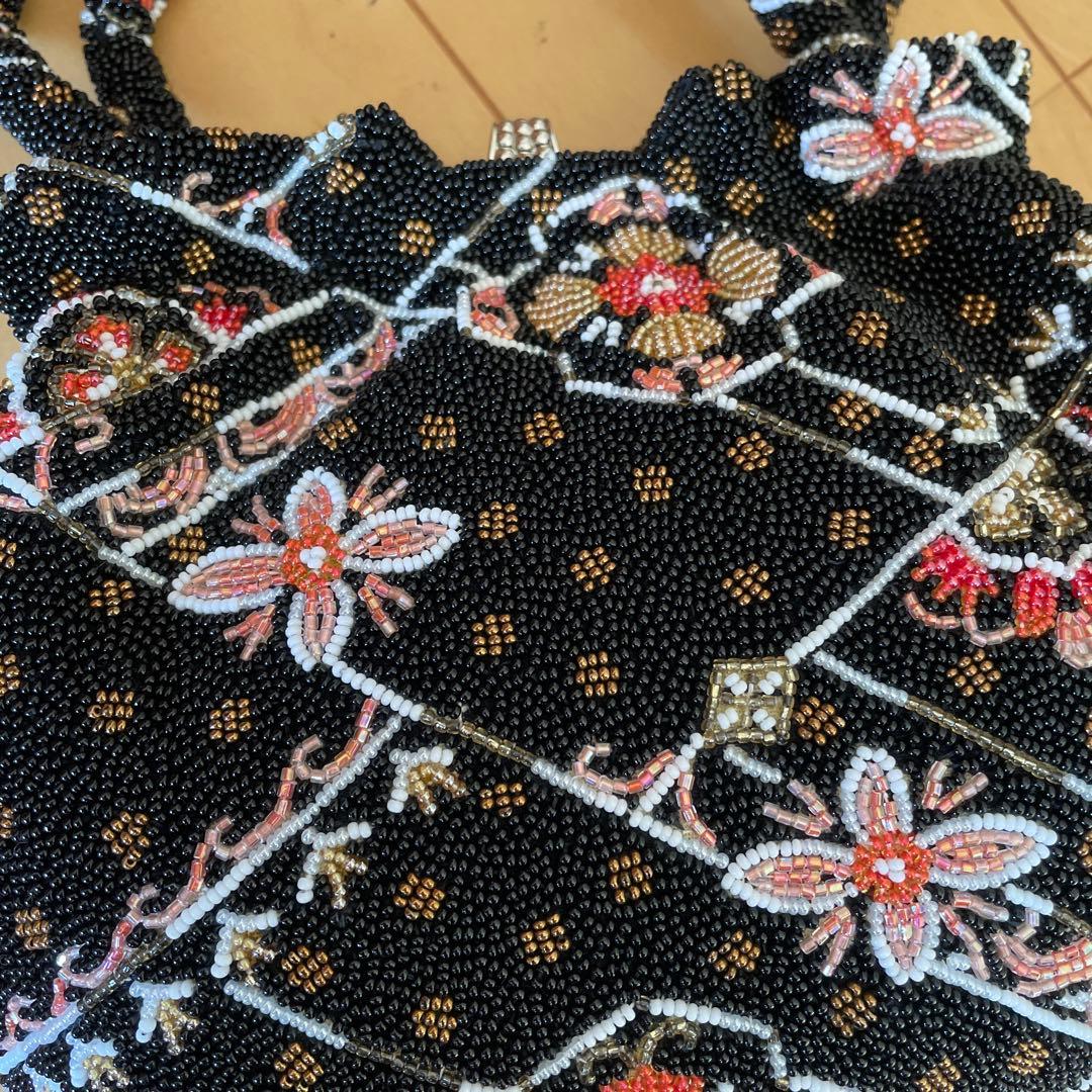 アンティーク　がま口　和装用ビーズバッグ 黒 花柄 花柄刺繍 ビーズハンドバッグ