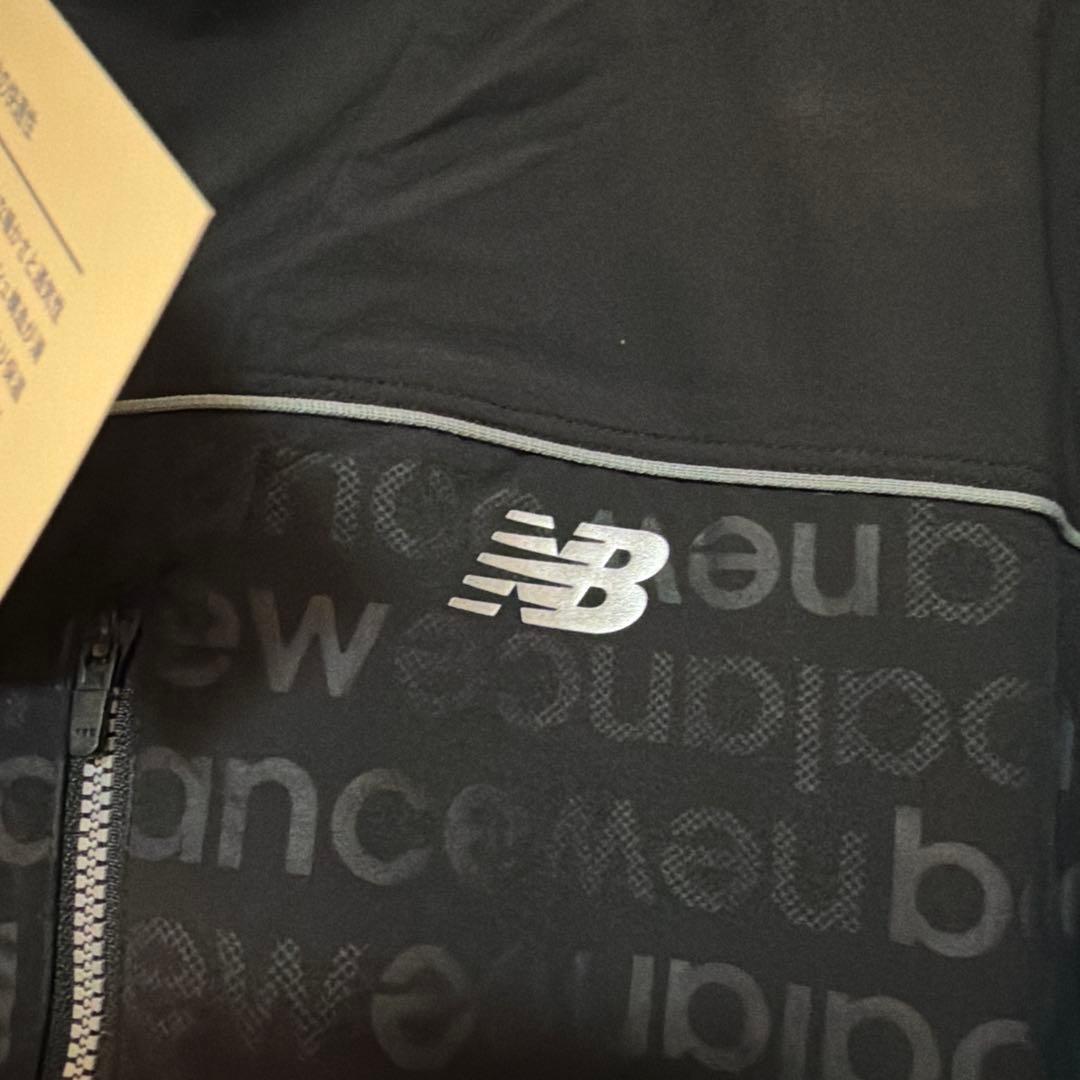 New Balance ブラックジャケット