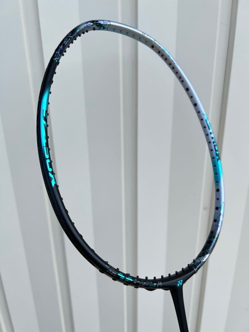 【美品】YONEXアストロクス88Dプロ4UG5 3AX88D-P
