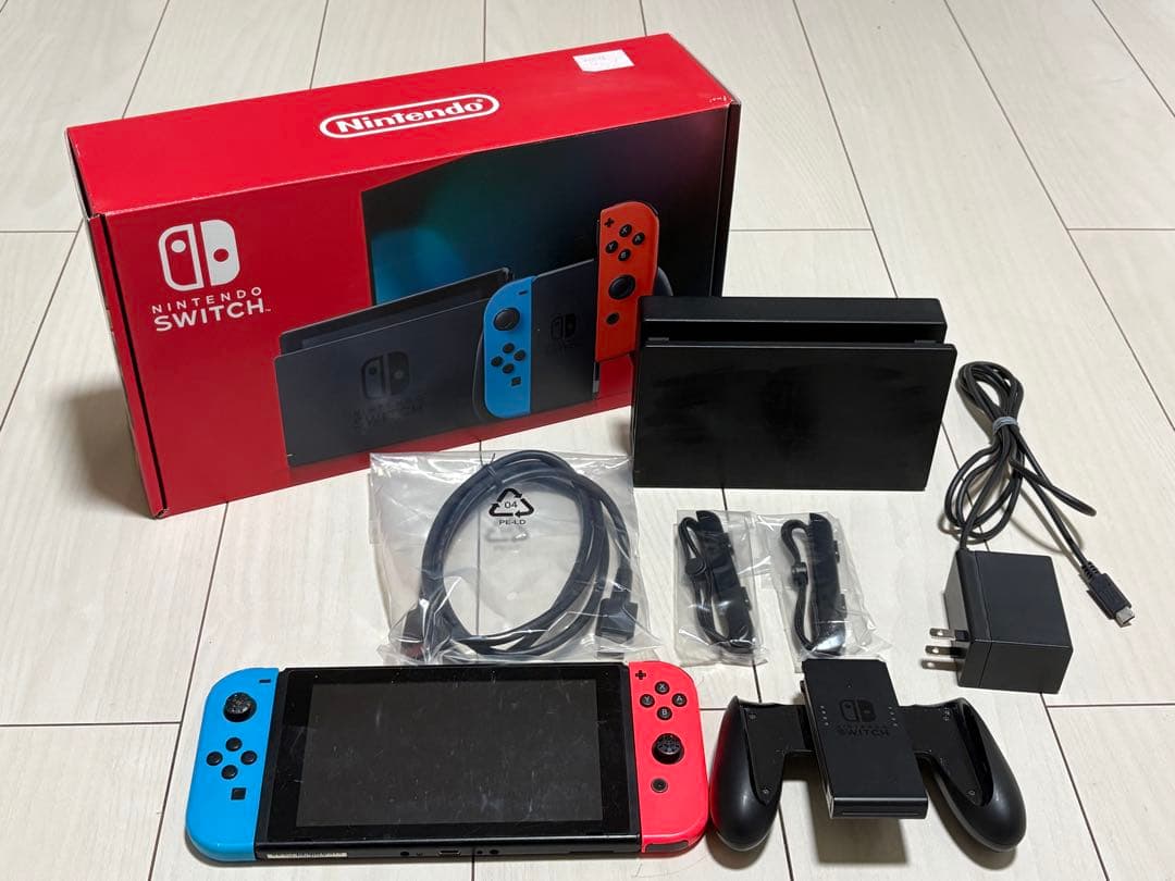 Nintendo Switch 本体　ネオンブルー/ネオンレッド