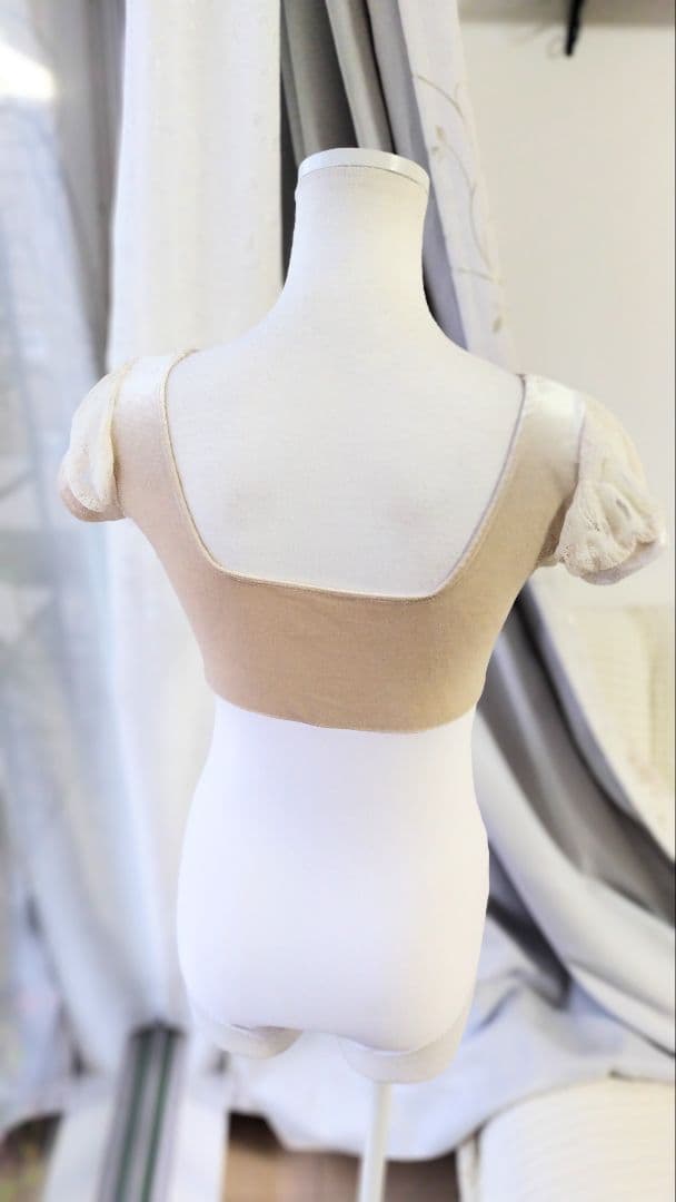 S～M∕ドレープが上品豪華なアイボリーベロアと薔薇の起毛レース袖の娘役レオタード