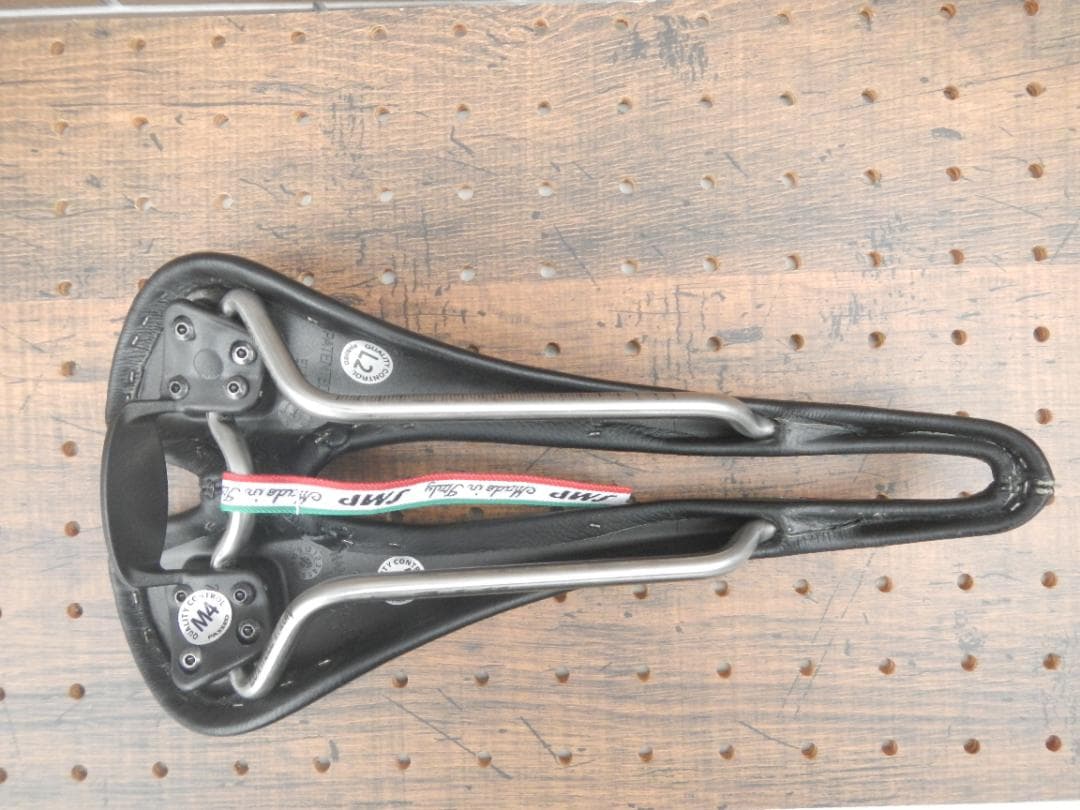 SELLE SMP EVOLUTION サドル エボリューション ピスト