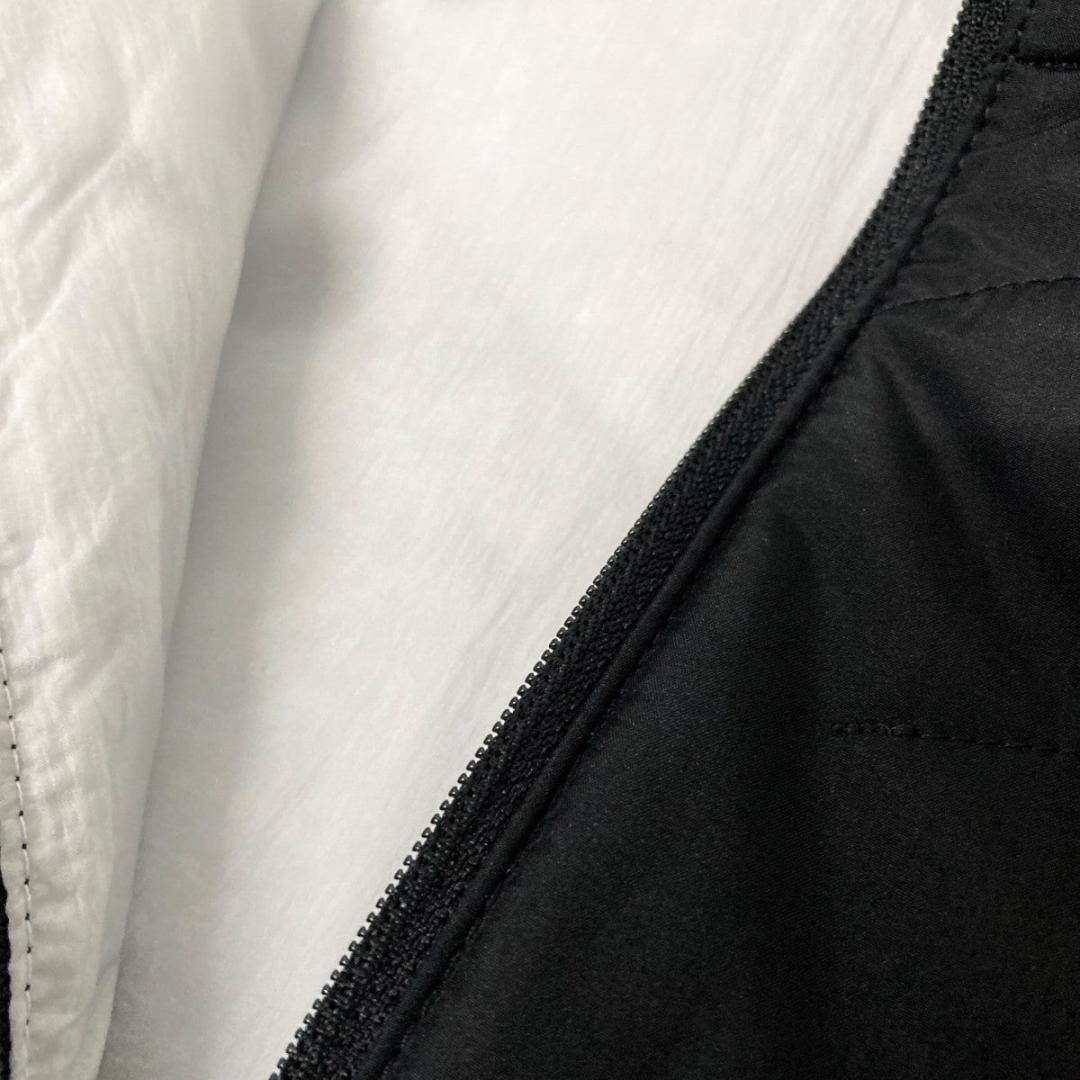 K3新品 XL ナイキ ランニング 中綿ベスト 黒 DD5648-010