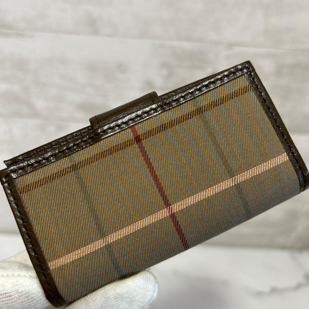 新品未使用　バーバリー Burberry 4連キーケース ノバチェック