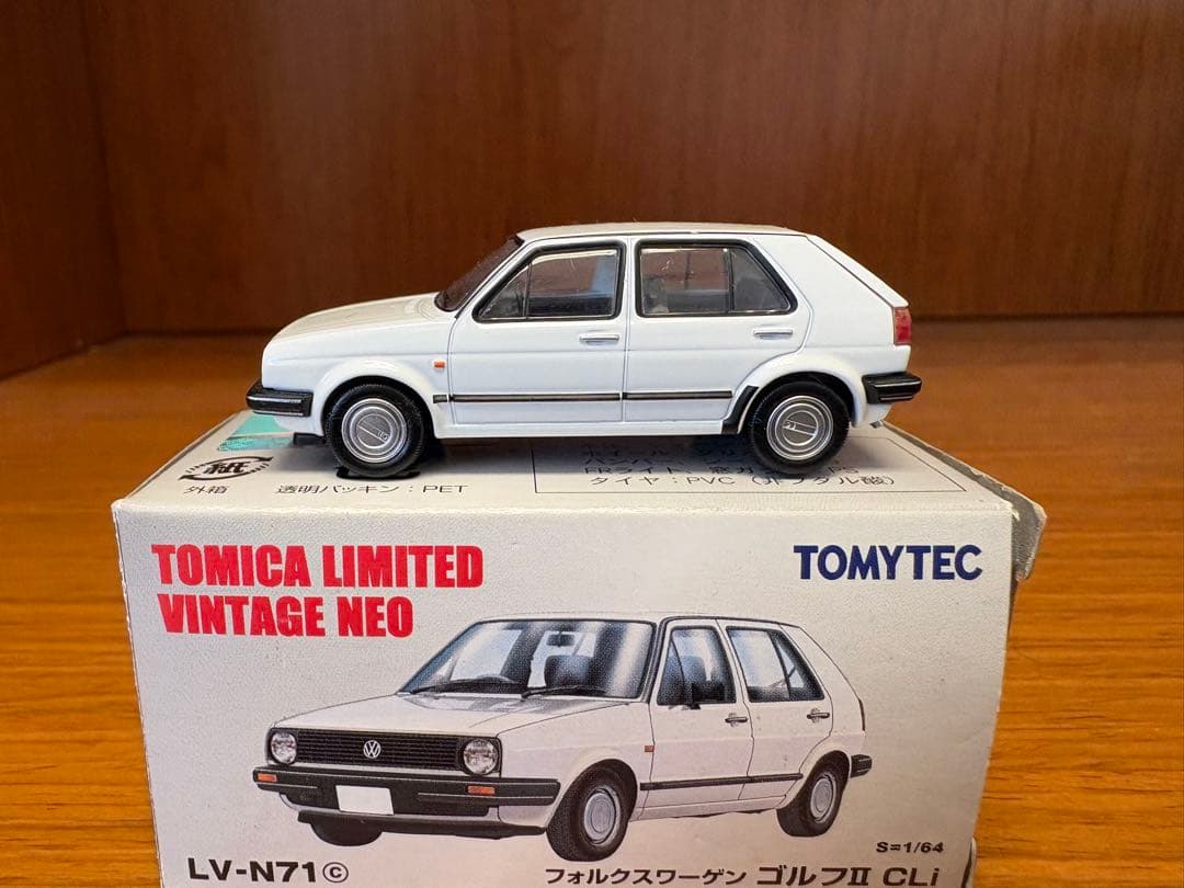 VW公式 トミカリミテッドヴィンテージ LV-N71 ゴルフII CLI 白