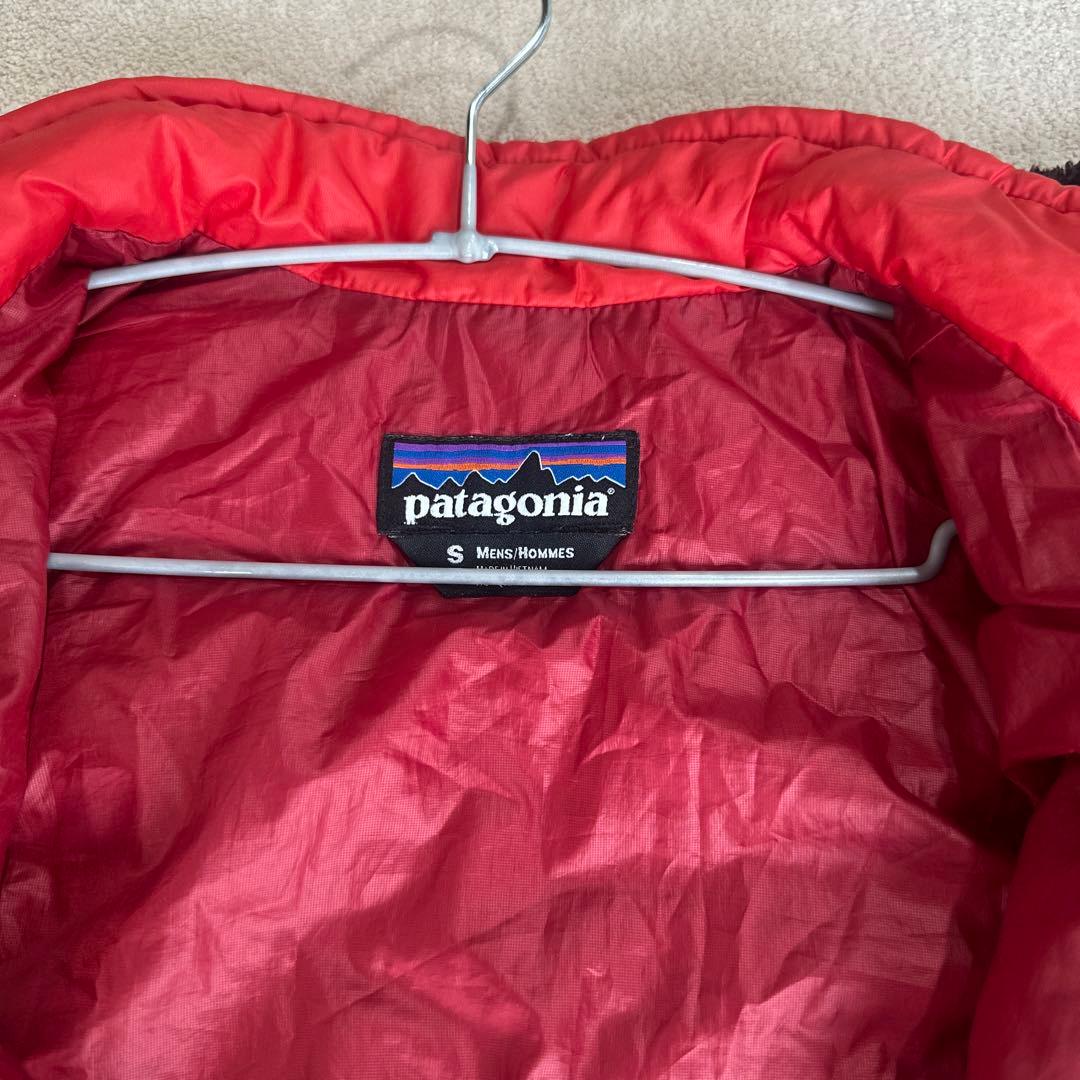patagonia レッド ダウンベスト