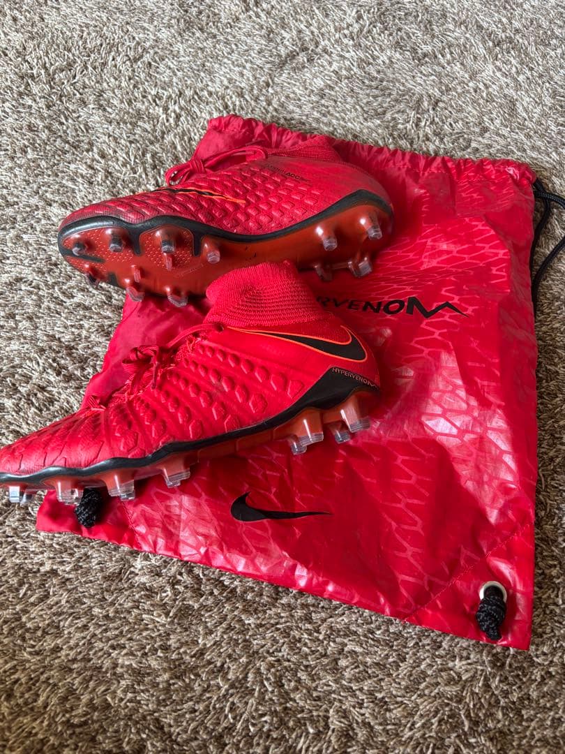 ナイキファントムヴェノム3 NIKE Hypervenom Phantom