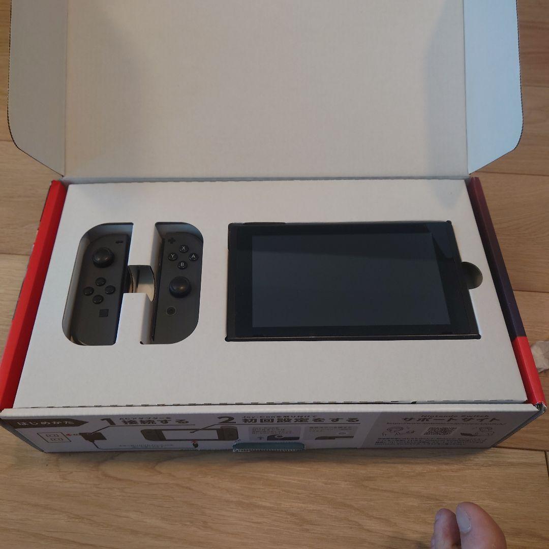 ニンテンドーSwitch本体　カラー:グレー　付属品揃ってます