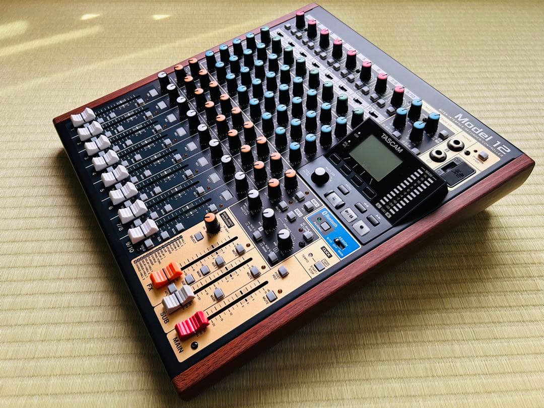 TASCAM Model12 （128GB SDカード付き）