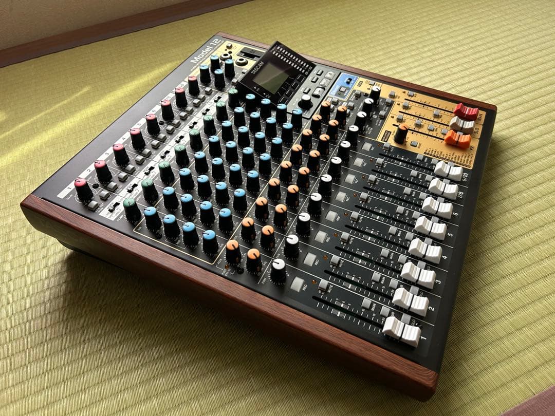 TASCAM Model12 （128GB SDカード付き）