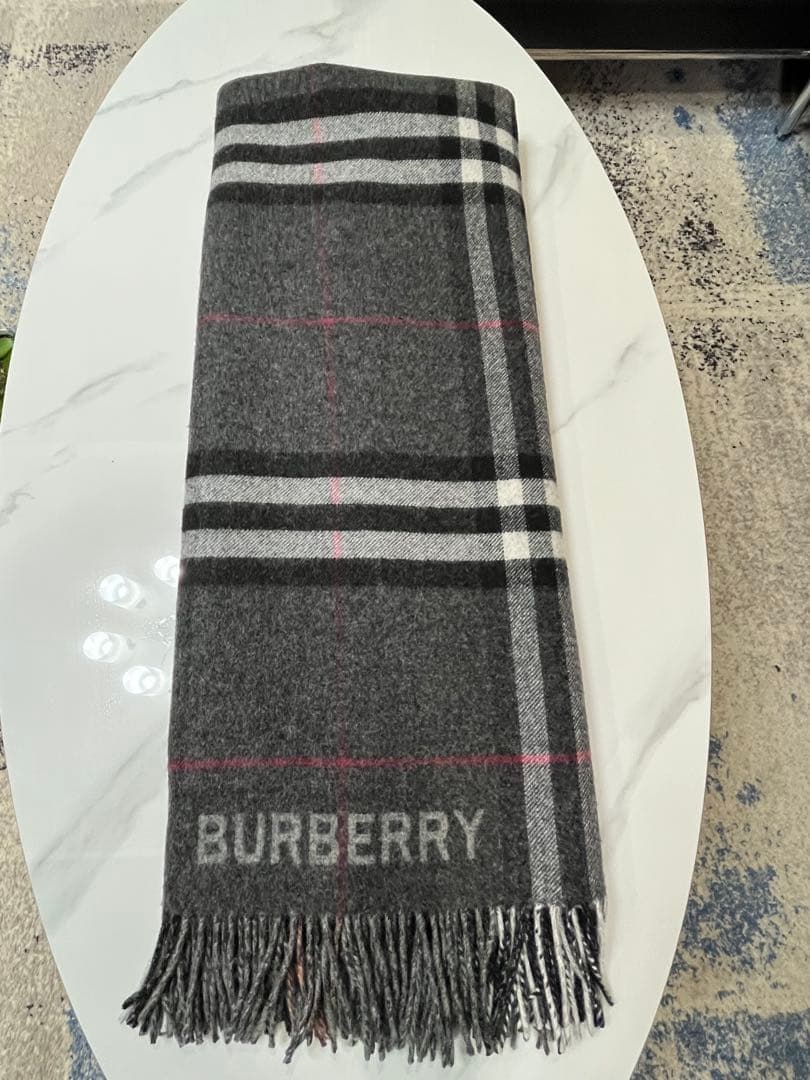 BURBERRY チェック柄ポンチョ