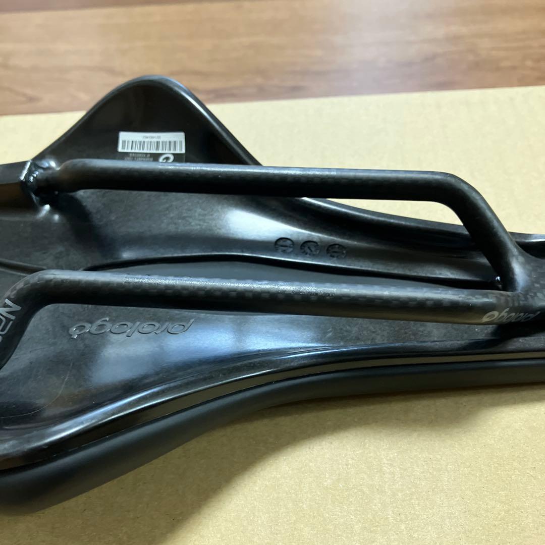Prologo(プロロゴ) NAGO R4 NACK 147 サドル