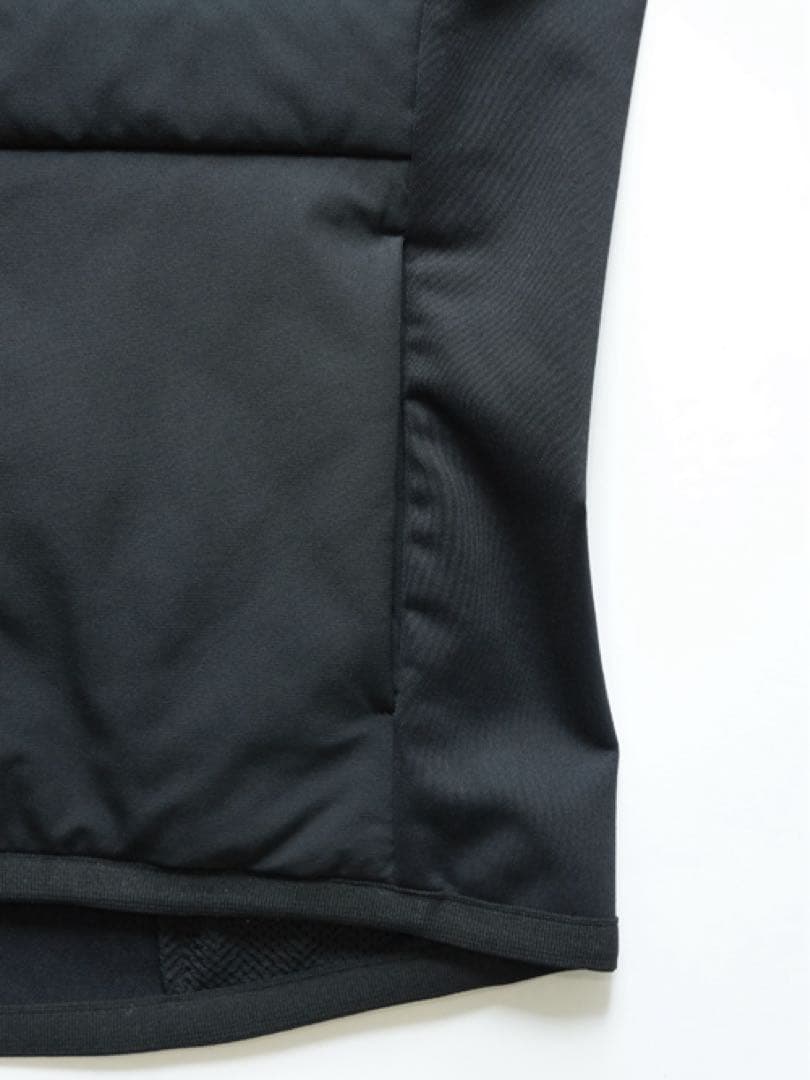 ZIP UP SHIELD WARMER –TFW49 junhashimoto