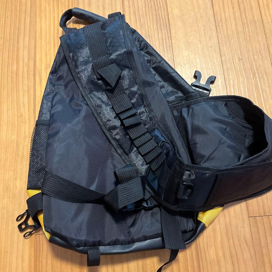 オークリーボディバッグ