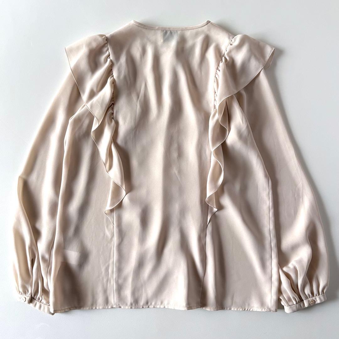 極美品♡　ユナイテッドアローズ　洗える♪　フリル　クルーネック とろみブラウス