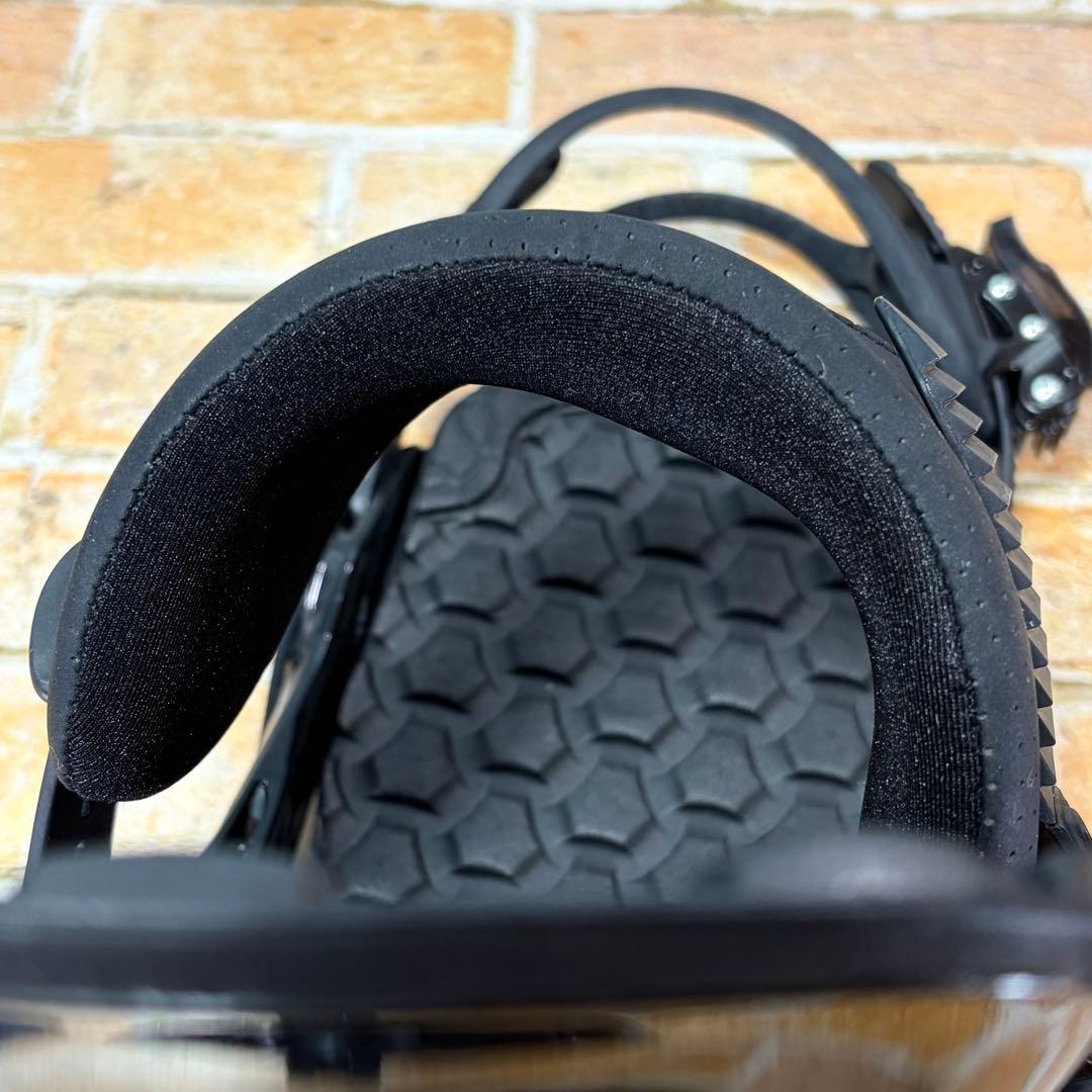 美品 SALOMON RYTHEM サイズM バインディング スノーボード
