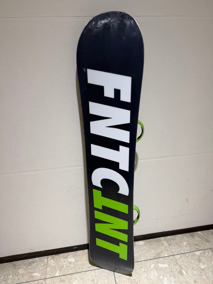 【美品】FNTC TNTスノーボード　153
