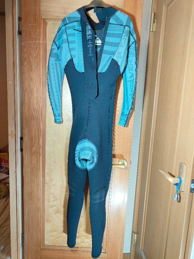【良品】QUIKSILVER　正規品　高級ウェットスーツ　ストレッチフルスーツ