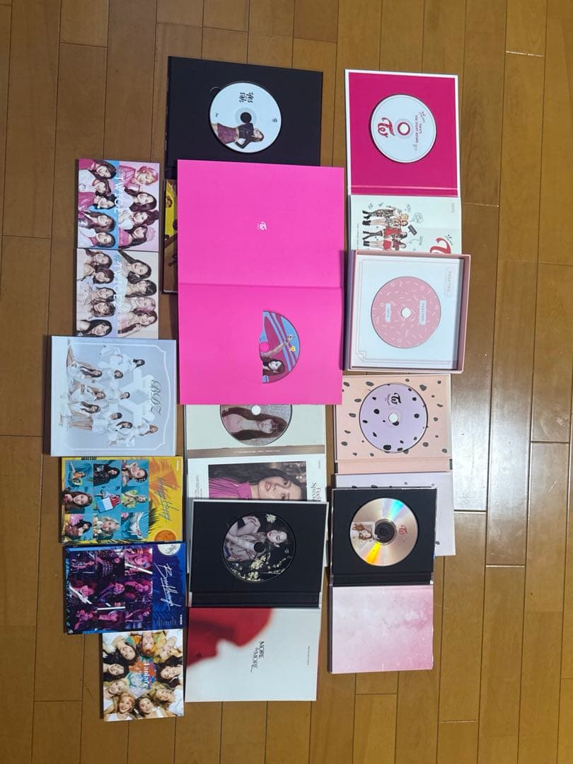 TWICEアルバム、CD