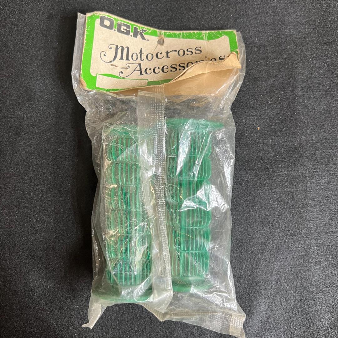新品未開封 BMX OGK ハンドルグリップ Old school ⑤