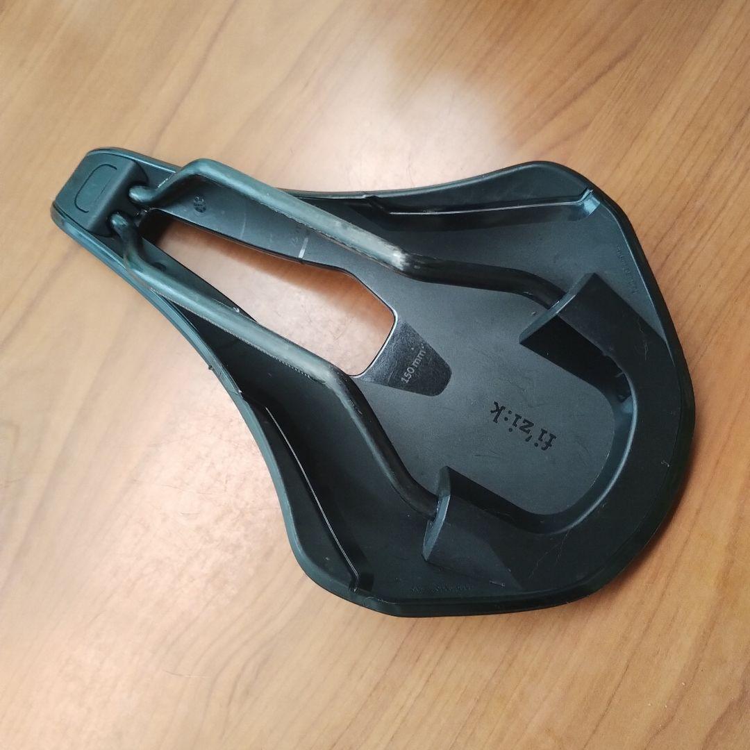FIZIK テンポ　アルゴ　カーボンレール　フィジーク