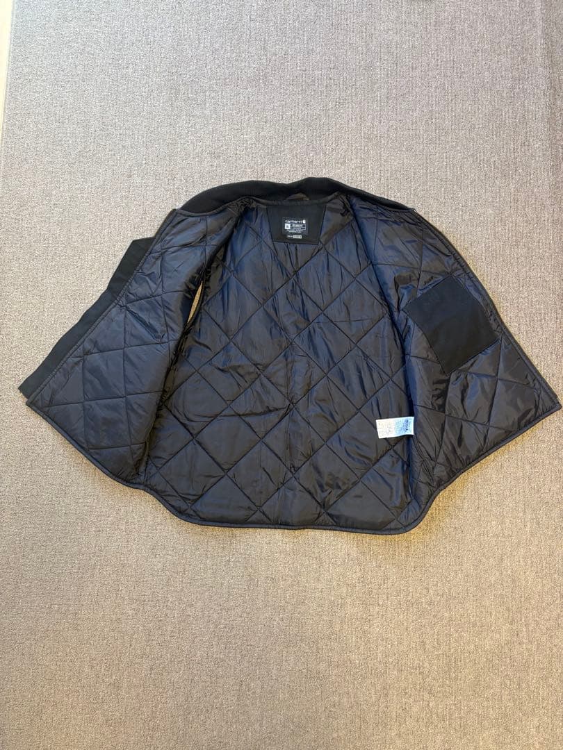 Carhartt ブラック ダウンベスト