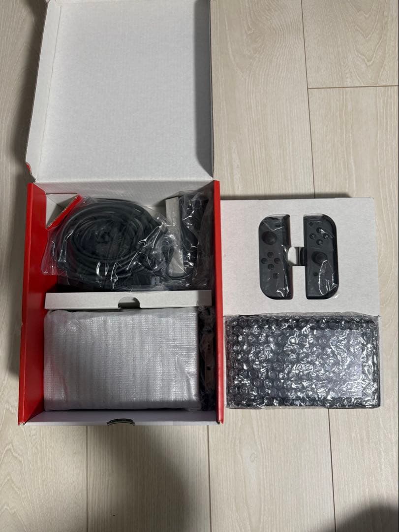 Nintendo Switch 本体 ブラック ジョイコン付き