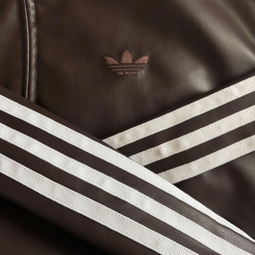 新品XS⭐️adidasスリーストライプ プレザー トラックトップ ダークブラウン