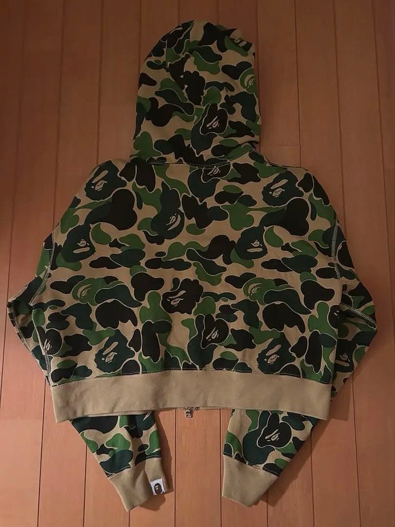 【本日発送可能⭕️】A BATHING APE 迷彩 パーカー美品