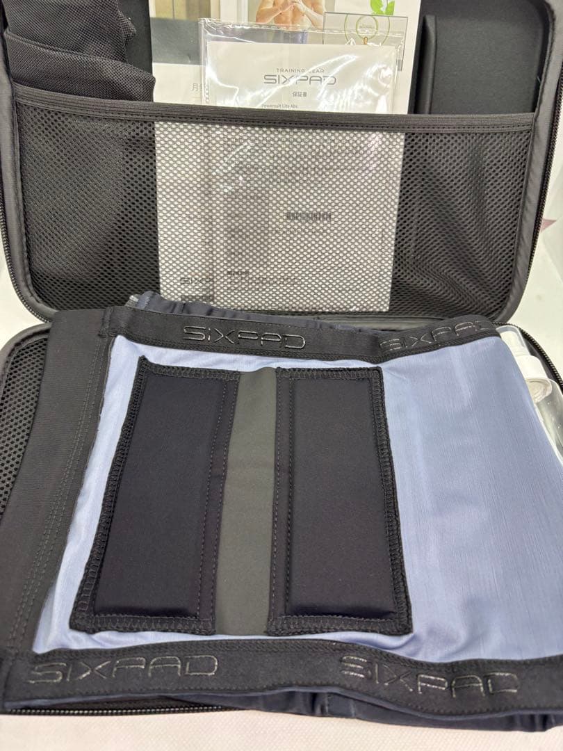 【極上美品】SIXPAD パワースーツアブズ 正規品 Powersuit Abs