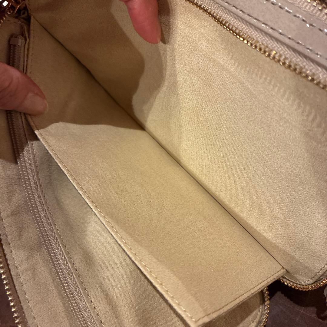 アタオ アミュレット グレージュ
