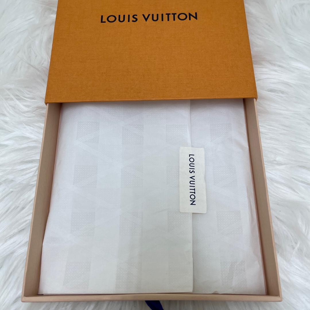 新品タグ付き✨ルイヴィトン　LOUIS VUITTON 　スカーフ　箱付き
