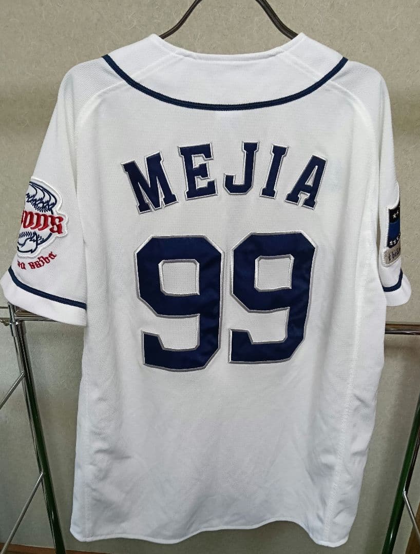 【希少・美品】マジェスティック 西武ライオンズ メヒア ユニフォーム Mサイズ