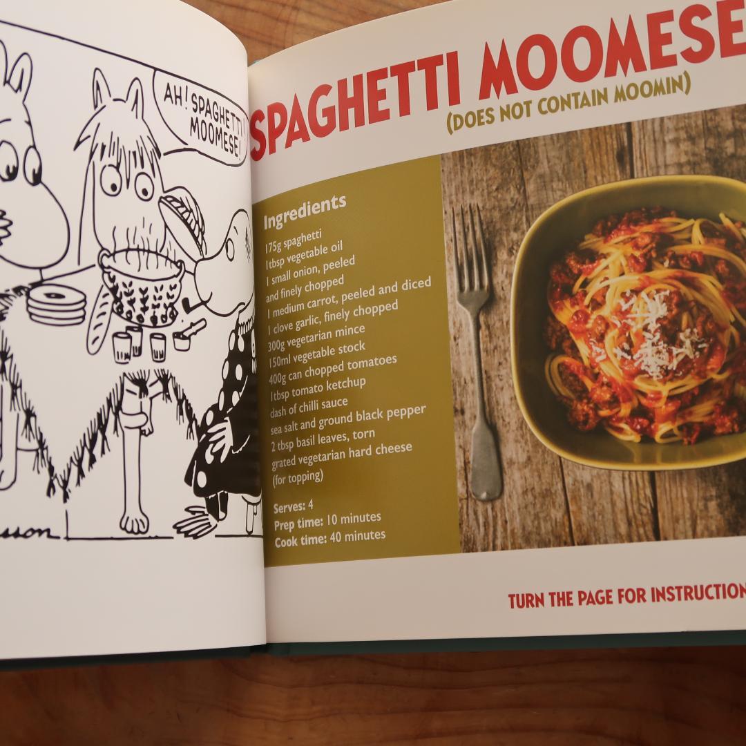 セール！　洋書　Moomin Comfort Food（ムーミン、レシピ本）