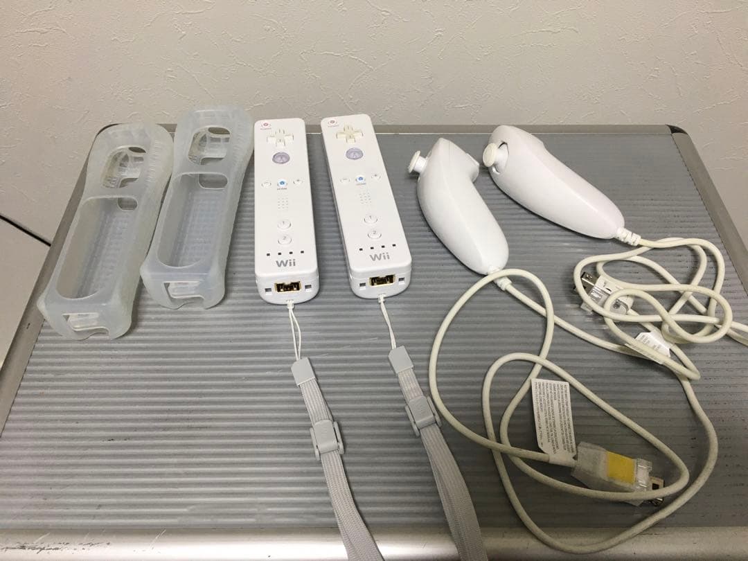 P*c様 ☆❗️Wii本体とWiiFit一式〜コントローラー〜ヌンチャク追加