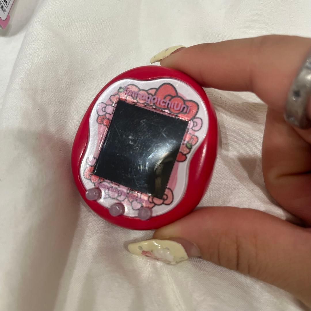 たまごっちユニ　サンリオキャラクターズ Tamagotchi Uni