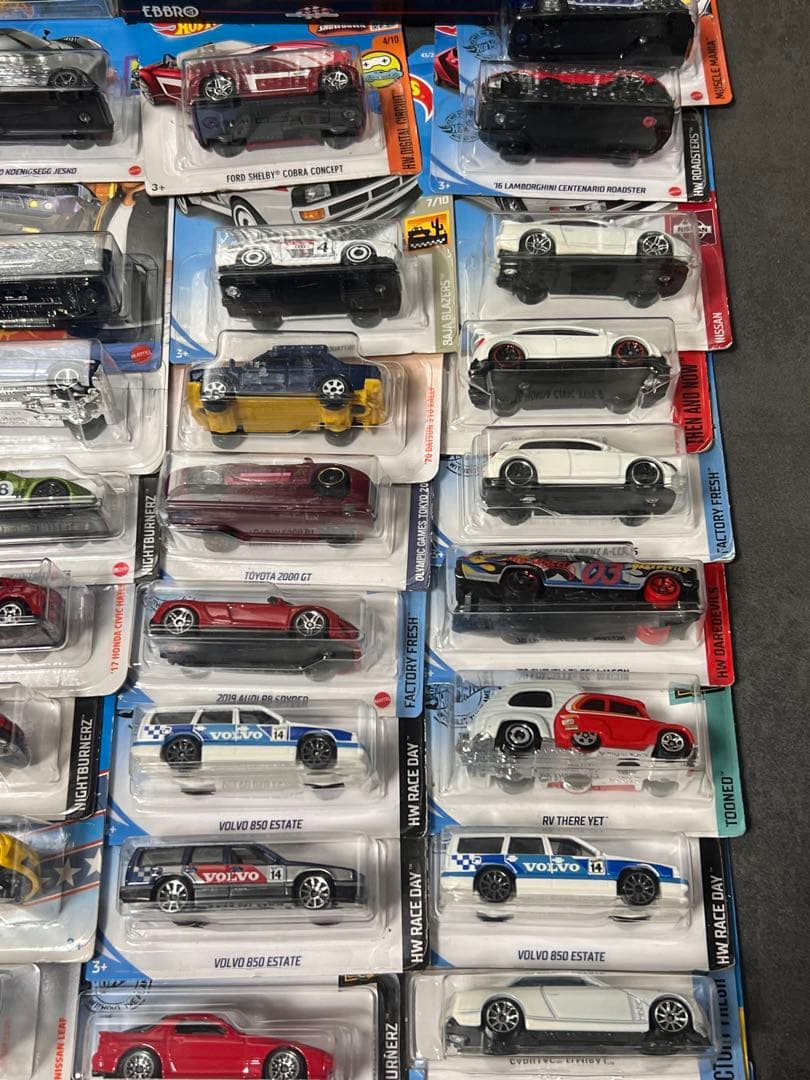 加*美様 Hot Wheels ミニカーセット 66台セット ショートカード多数