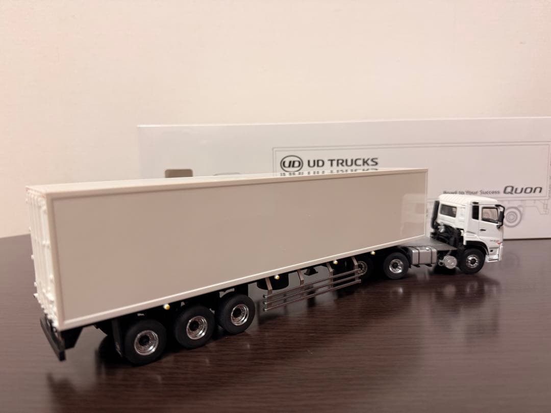 ミニカー 1/50 UD Quon GW 33 410