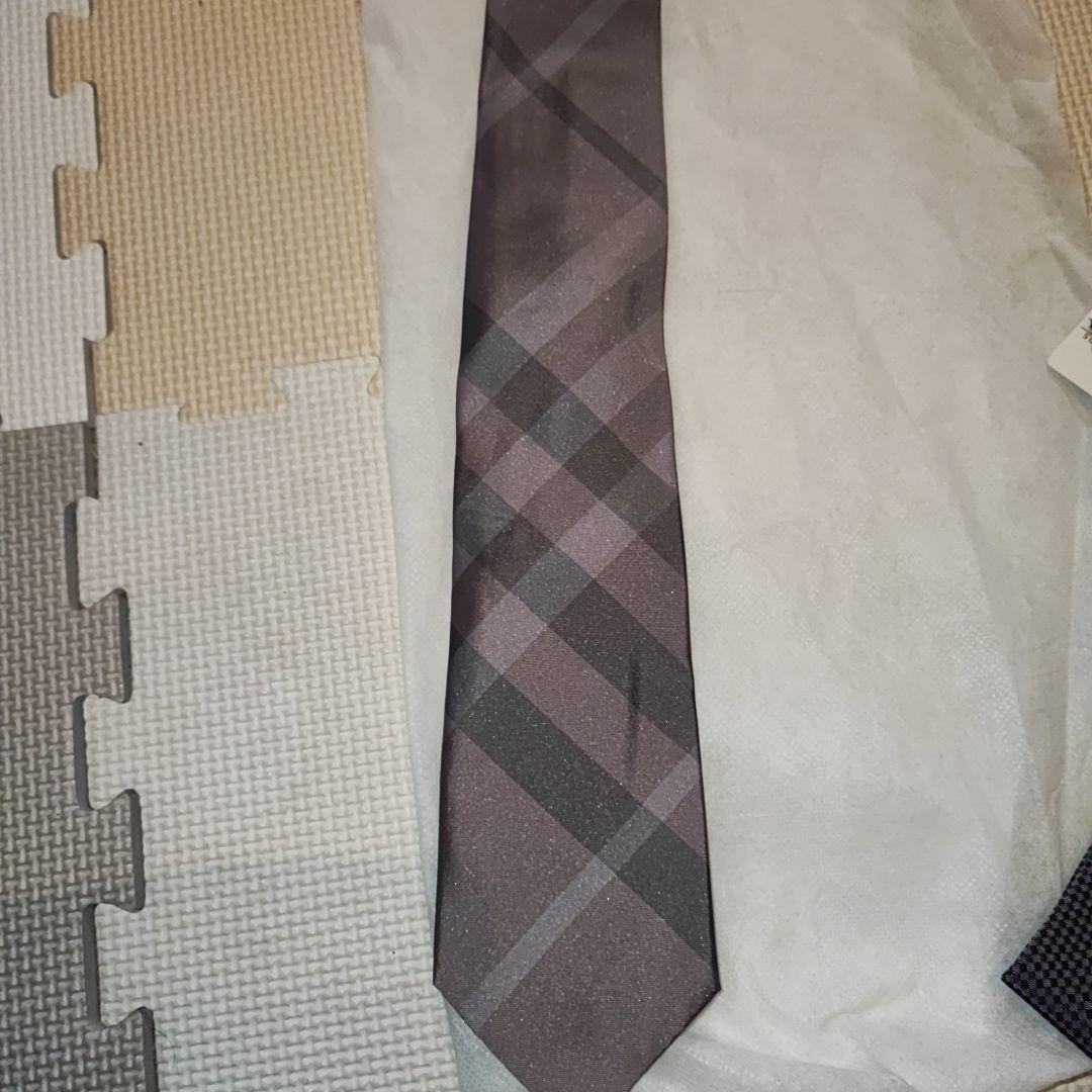 新品　BURBERRY ネクタイ 紫 　2本