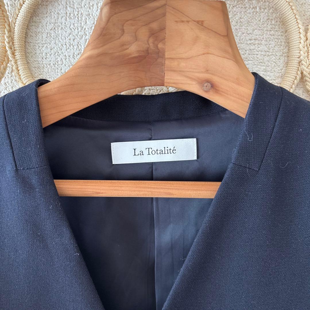 LaTotalite ラトータリテ　ノーカラージレ　ベスト　紺　フォーマル