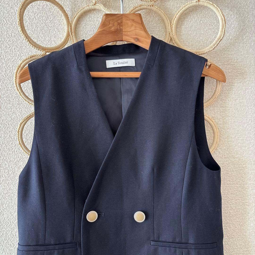 LaTotalite ラトータリテ　ノーカラージレ　ベスト　紺　フォーマル