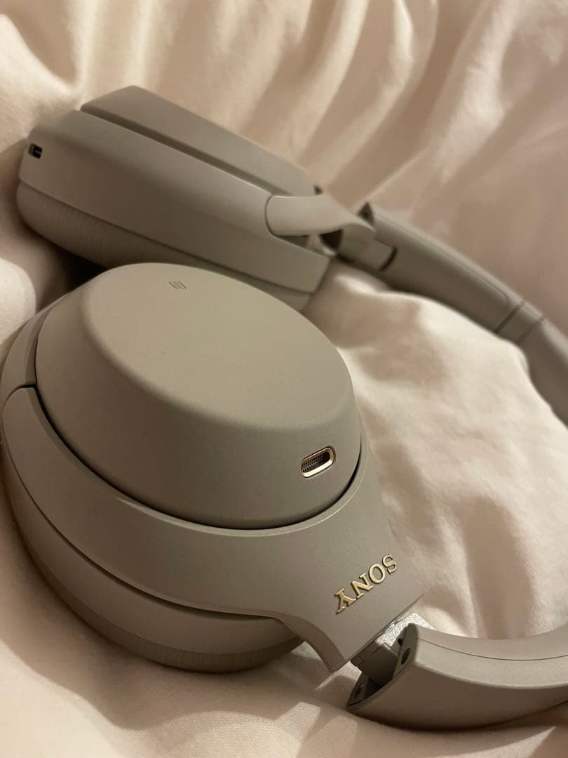 ジ*ン様 SONY ワイヤレスヘッドセット グレー WH-1000XM4ヘッドホ